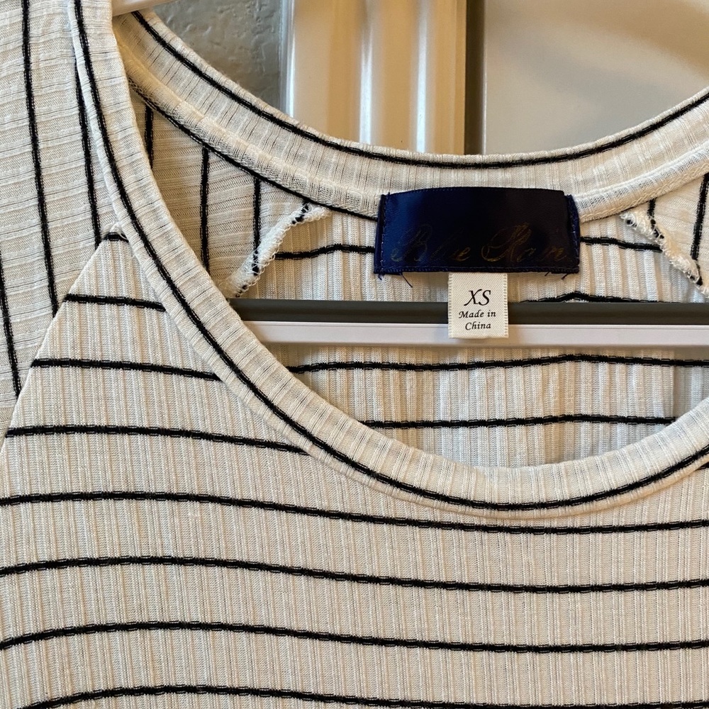 Striped tank - Picture 3 of 3